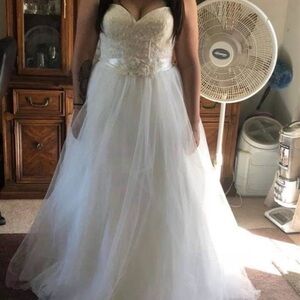 Unk White Sweetheart Lace Ball Gown Wedding Dress